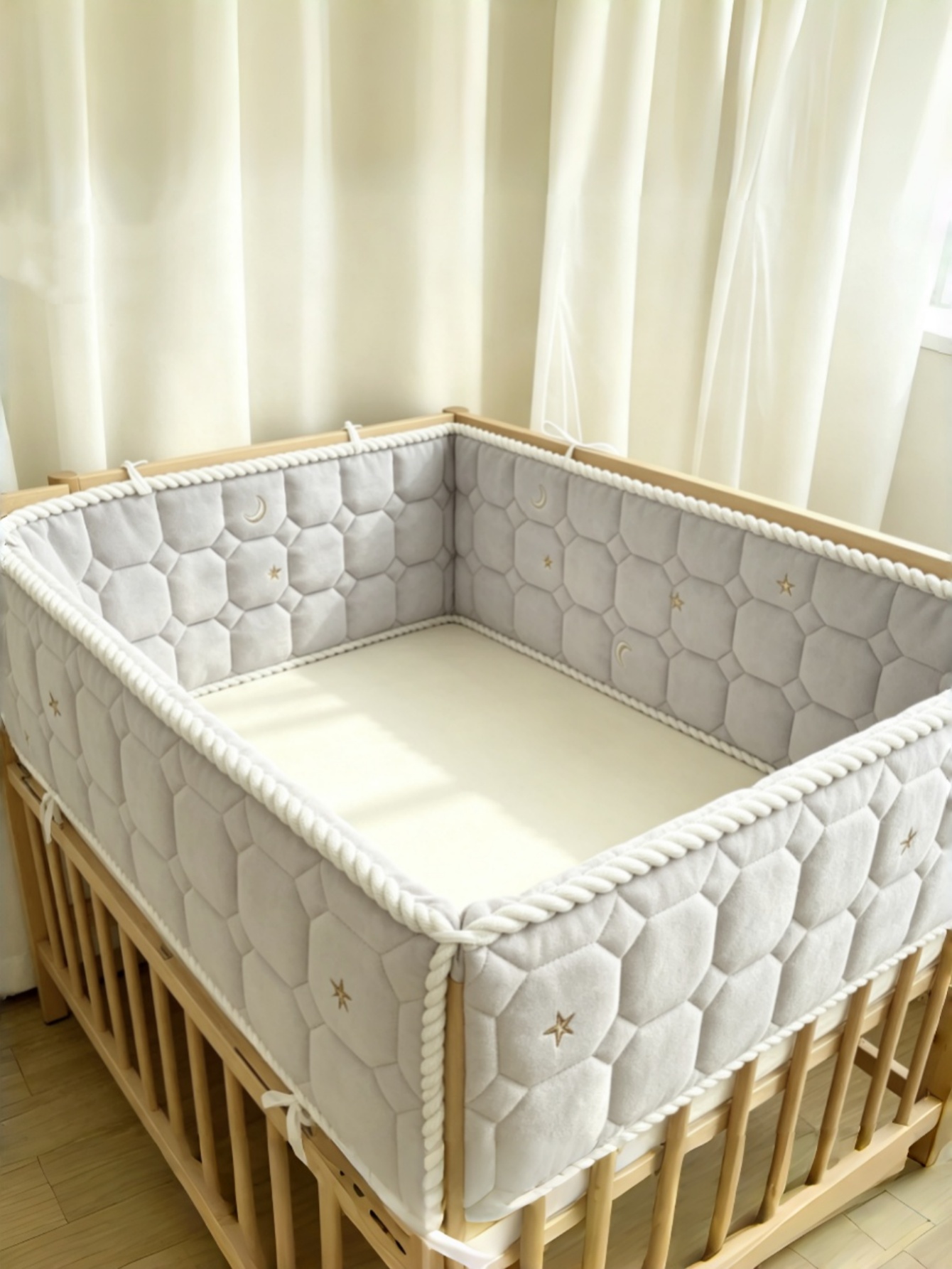 Baby Nursery Glider - حاجز سرير مضاد للتصادم للأطفال الرضع،
