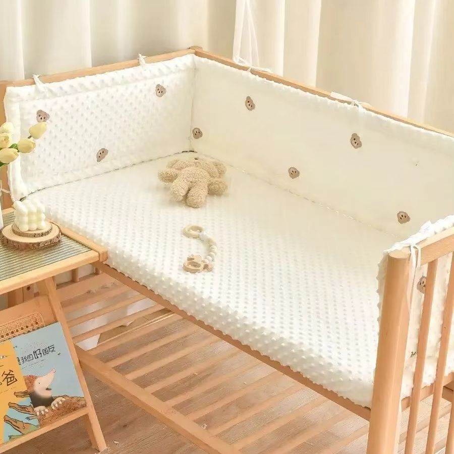 حاجز سرير أطفال بلون موحد من ا - مراجعة Baby Nursery Glider وسعره